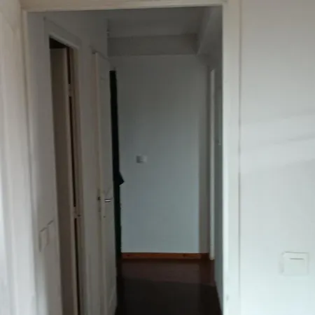 Spacieux A Super Avec Piscine Et Parking - Fr-1-814-146 *