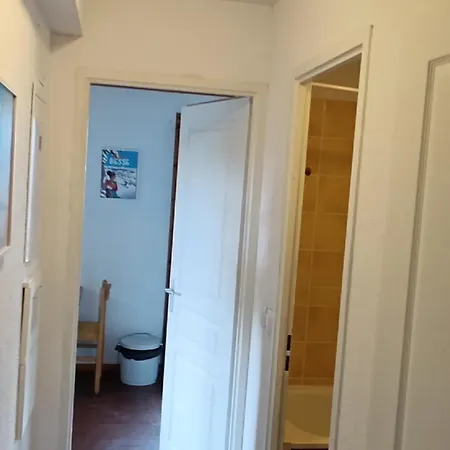 Spacieux A Super Avec Piscine Et Parking - Fr-1-814-146