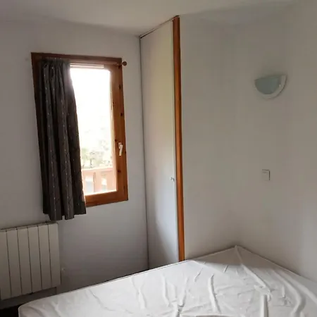 Апартаменты Spacieux A Super Avec Piscine Et Parking - Fr-1-814-146